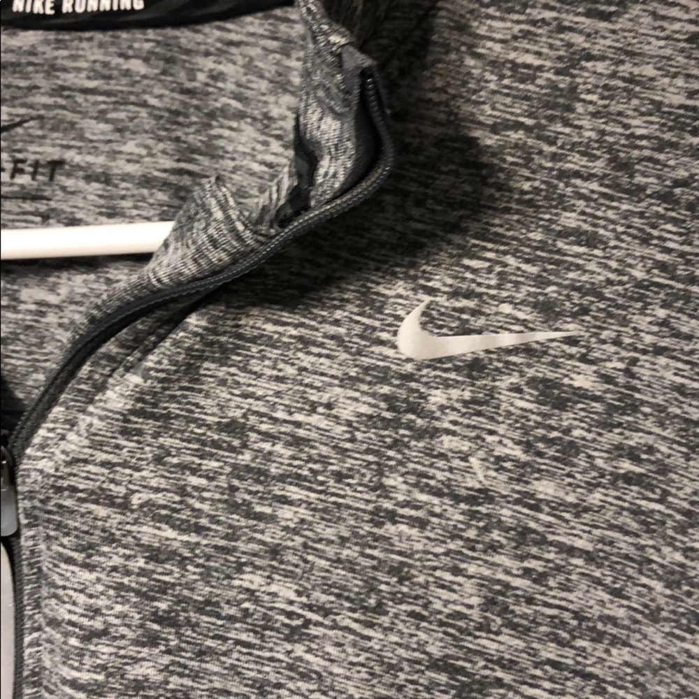 🛑SOLD🛑Nike Dry Fit Long Sleeve - Picture 5 of 8